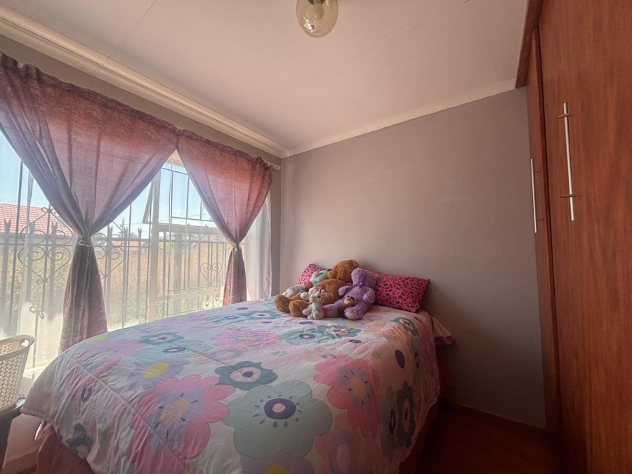 To Let 3 Bedroom Property for Rent in Mandela View Free State